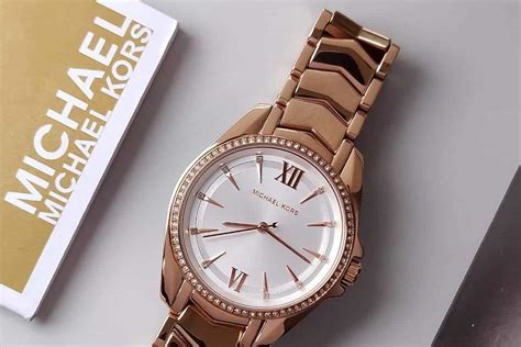 cách phân biệt đồng hồ michael kors chính hãng|Phân biệt đồng hồ Michael Kors thật giả như thế nào .